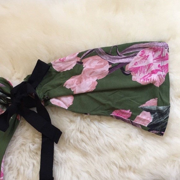 Topshop Floral Tie Sleeve Top - Picture 7 of 7
